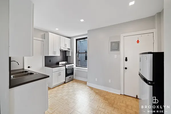 Rented by Brooklyn High Rise LLC | media 12