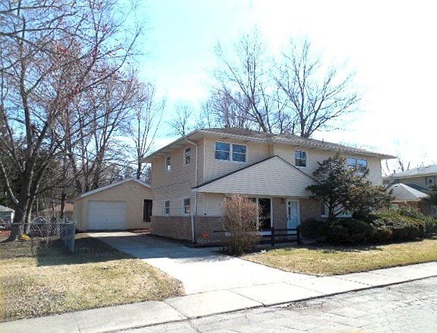 1st image of 153 Nanti St