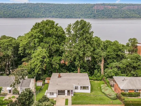 31 Arthur Place, Yonkers, NY 10701