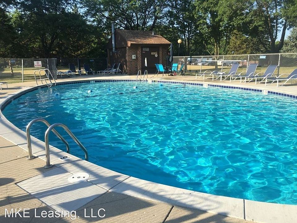 1st image of 9055 N Park Plaza Ct #9055