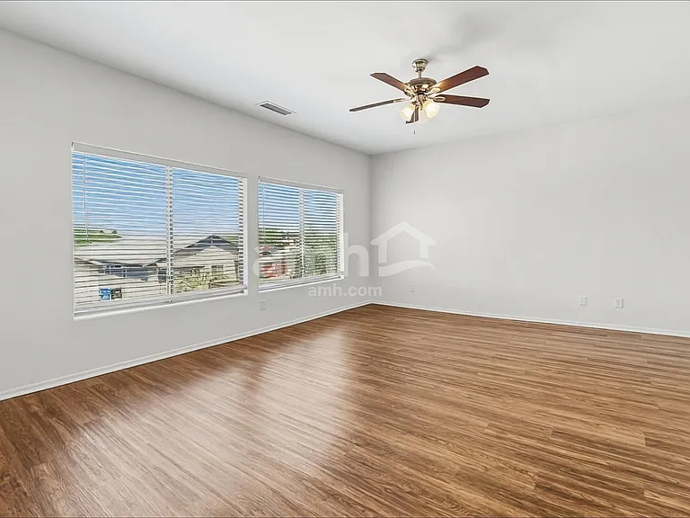 5308 S 53rd Ln — Photo 10
