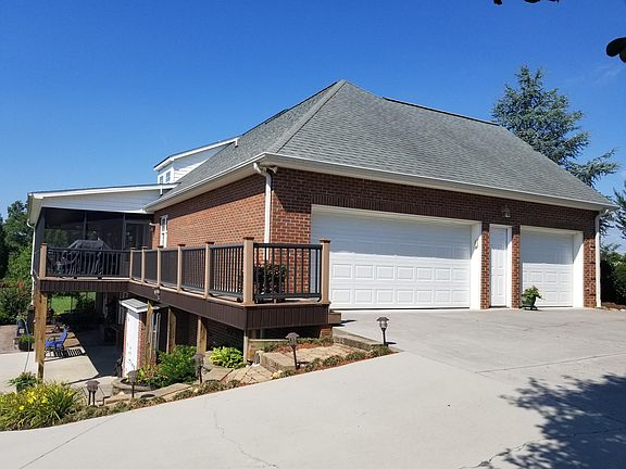 3rd image of 1580 Mint Meadows Dr
