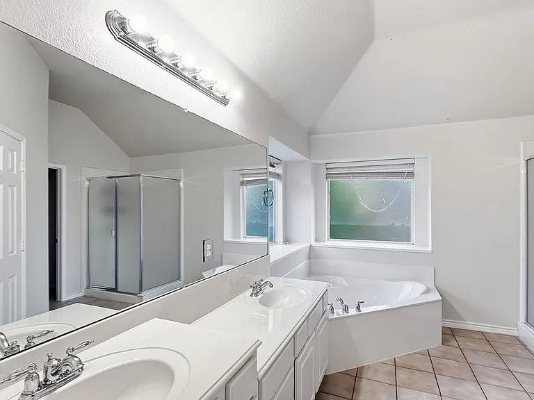 1632 Balboa Ln — Photo 8