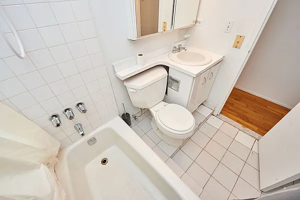 Rented by Genik Group Corp | media 10