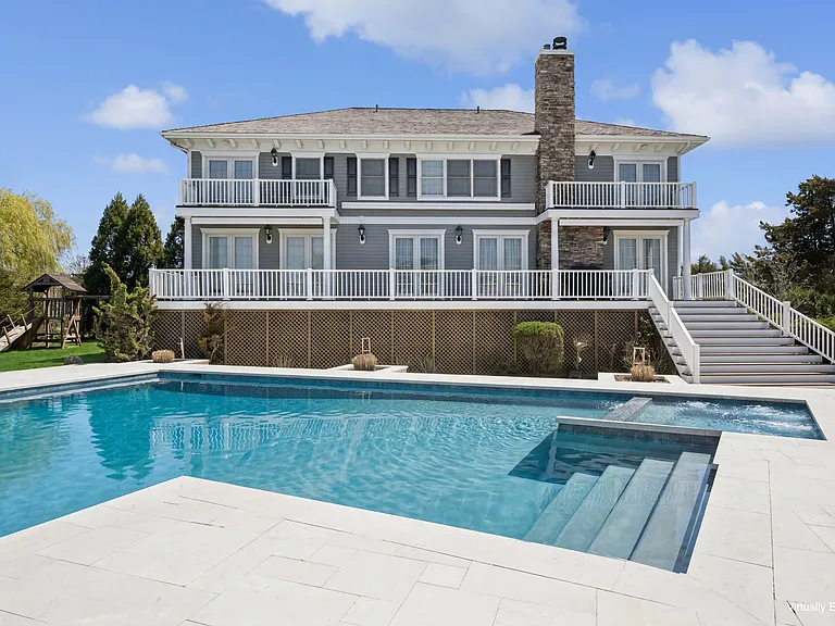 23 Meadow Ln — Photo 2