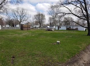 113 W Chestnut St, Baldwin, IL 62217