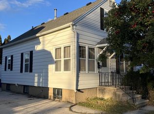 2008 25th St, Two Rivers, WI 54241