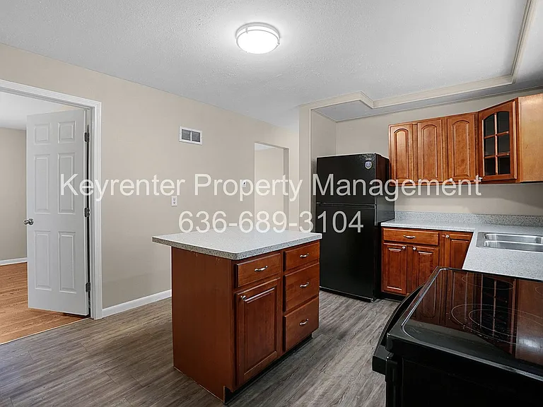 236 S Cadillac Dr — Photo 10