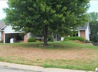 6722 SW Scathelock Rd, Topeka, KS 66614