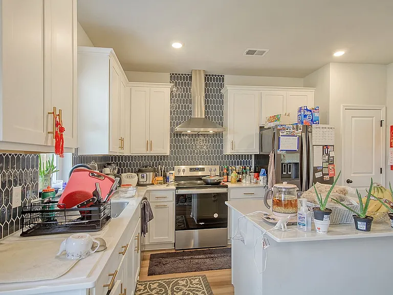 705 McRoy St — Photo 9