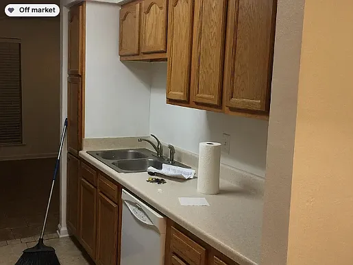 3 bed, 1350 sqft, $1,600 — Photo 2