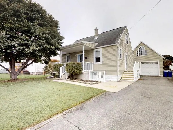 524 Bayside Dr, Baltimore, MD 21222