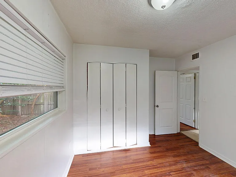 6926 Camelot Rd — Photo 10