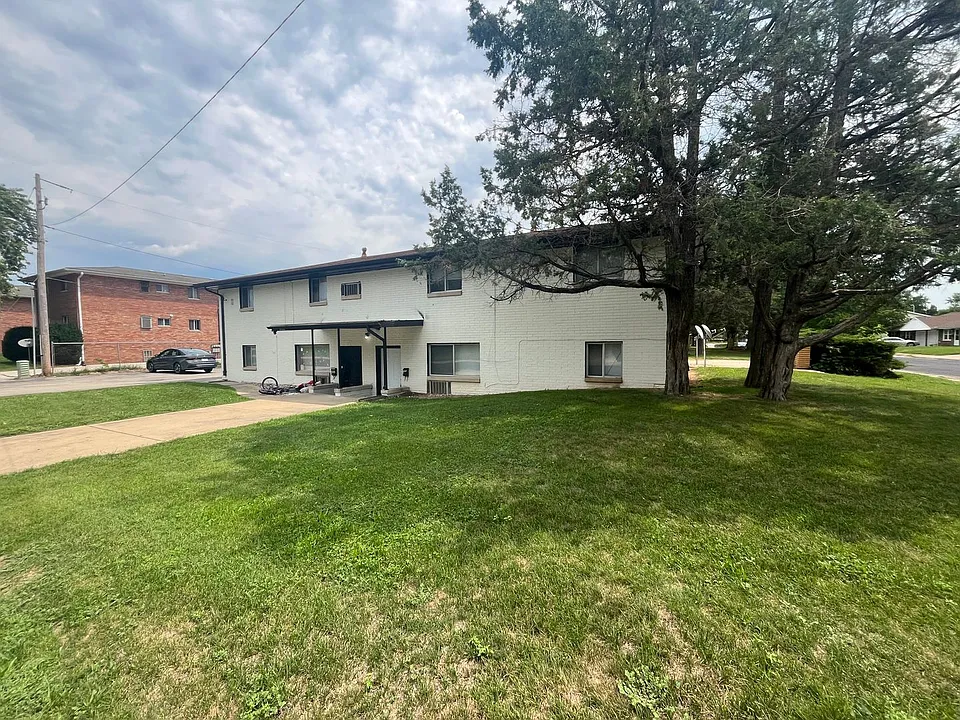 2613 W Wardcliffe Dr