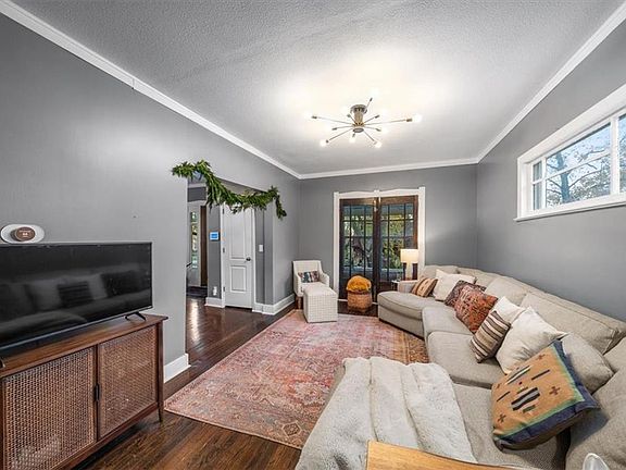 4th image of 3908 Tracy Ave