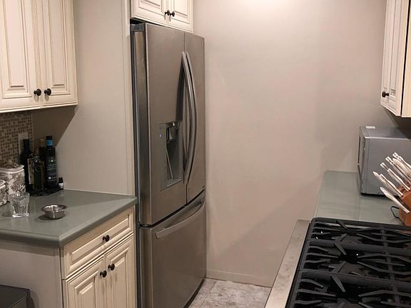 4th image of 601 Carnelian St