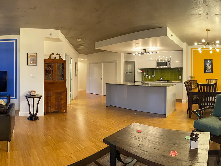 128 Cordova St W #1806 — Photo 2