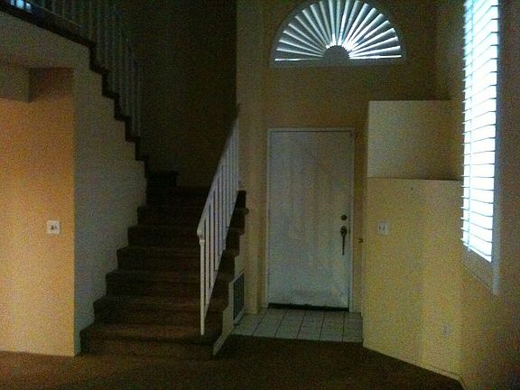 5th image of 7586 Foxtail Ln