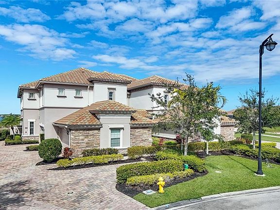 5th image of 9060 Siesta Bay DR #101