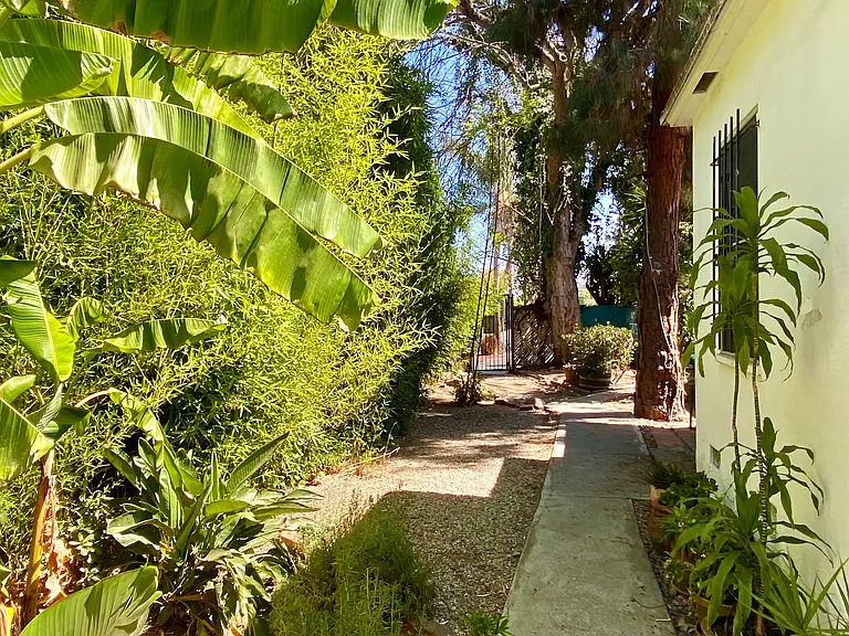 1/2 Fountain Ave — Photo 17