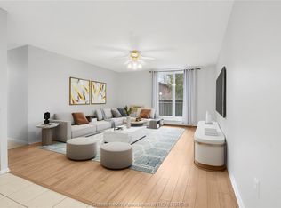 955 Grand Ave, Chatham Kent, ON