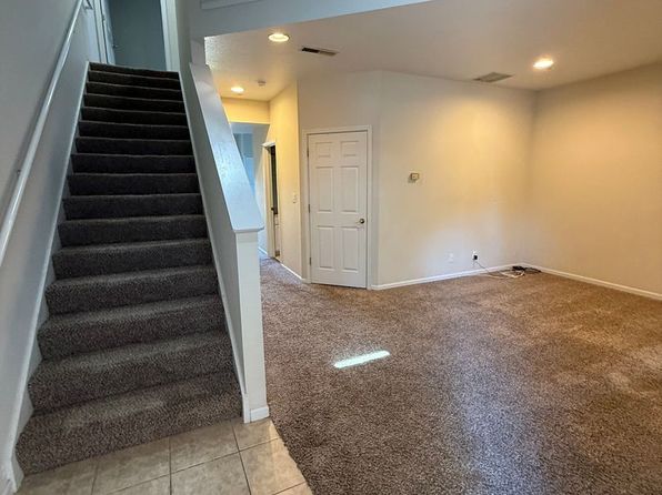 2901 Clover Way APT D