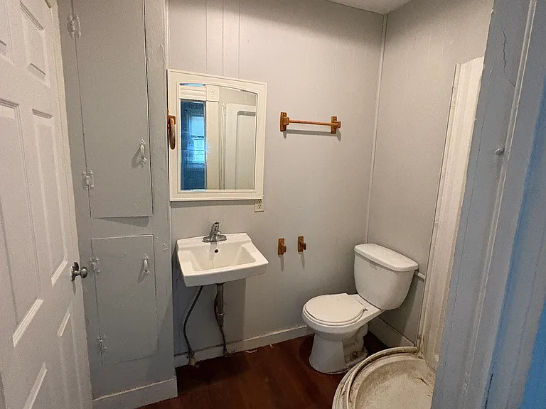 340 Buford St #B — Photo 6
