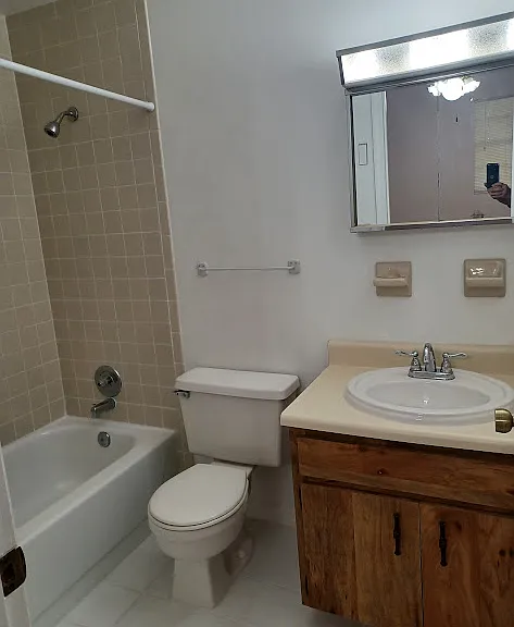 1321 Cheney Hwy #B — Photo 13