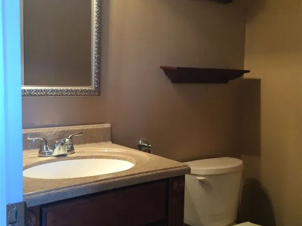 10 Redwood Ct, Cromwell, CT 06416