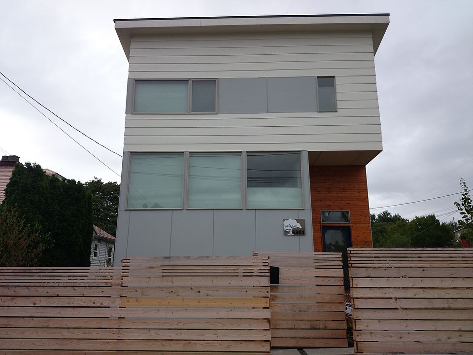 2nd image of 6301 Woodlawn Ave N