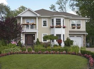 4 Mohawk Ave, Lake Hiawatha, NJ