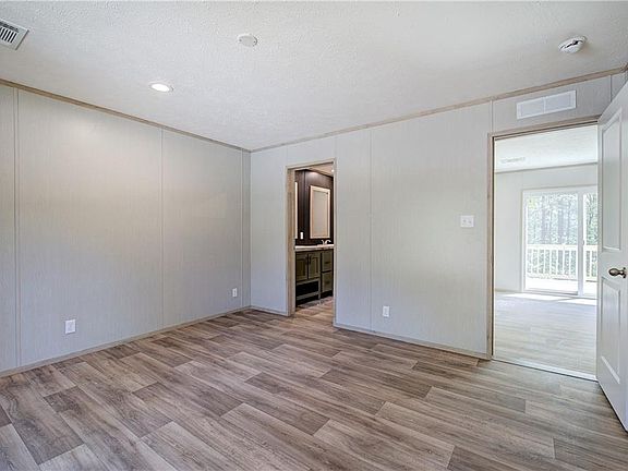 5th image of 7463 Yukon Rd