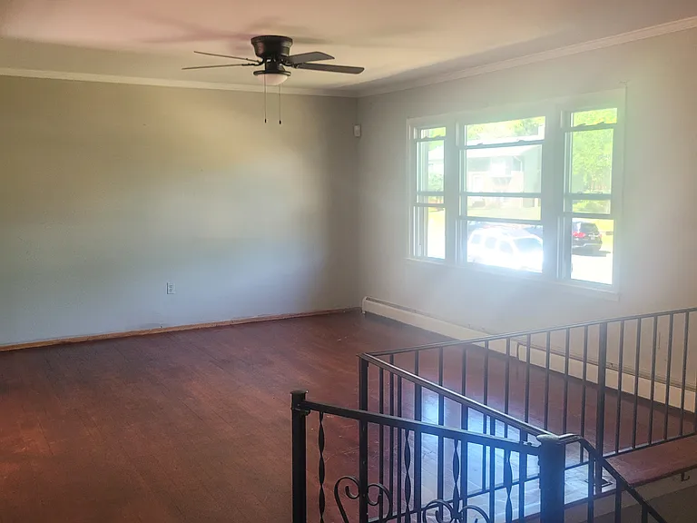 3807 Danbury Ct — Photo 2