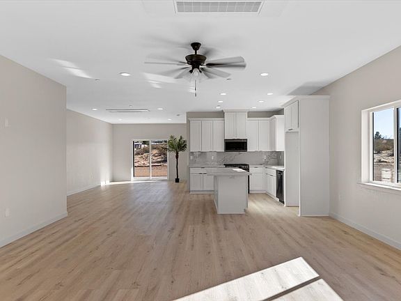 5th image of 10094 Joshua Blvd