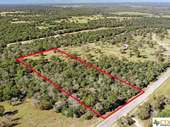257 Flash Cir, Luling, TX 78648