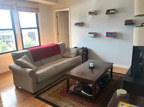 1321 Fairmont St NW APT 405, Washington, DC 20009