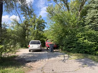 2393 Vermont Dr, Troy, MI 48083