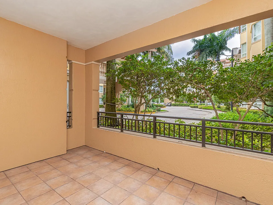 16101 Emerald Estates Dr #146