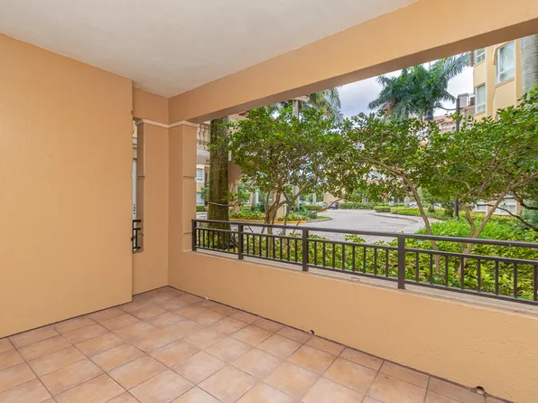 16101 Emerald Estates Dr APT 146, Fort Lauderdale, FL 33331