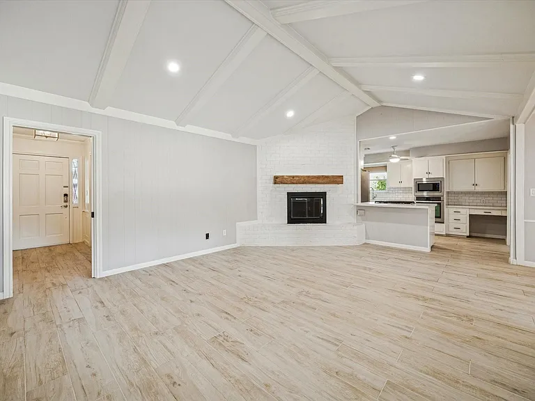 2127 Blue Willow Dr — Photo 11