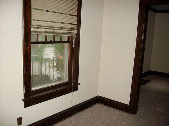3rd image of 5334 Park Ave