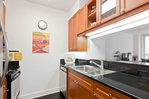 Rented by Keller Williams NYC | media 13