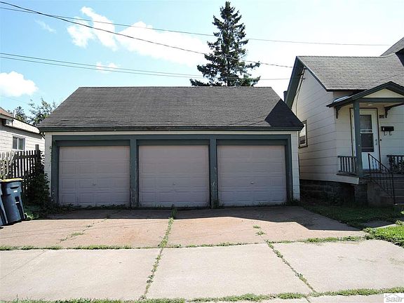 3rd image of 300 5th Ave E