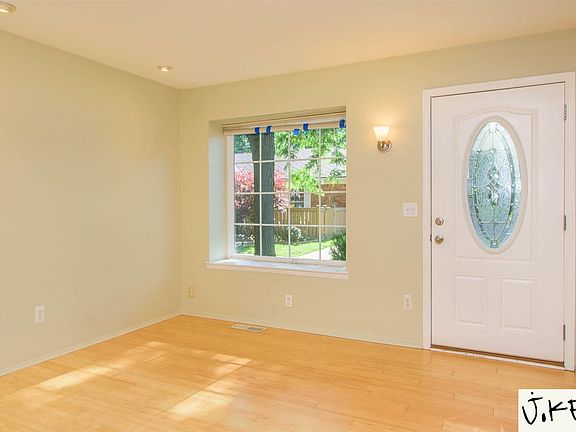 3rd image of 2927 Whittier Ct