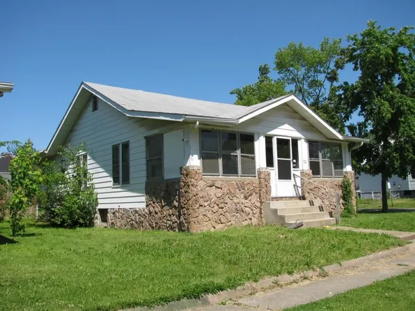 701 S 19th St, Mount Vernon, IL 62864