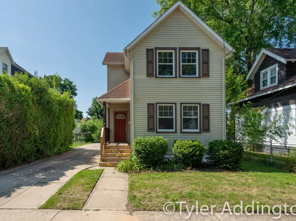 1030 Crosby St NW, Grand Rapids, MI 49504