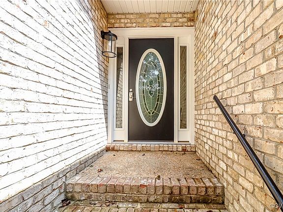 4th image of 2615 Butterwood Dr