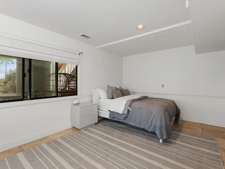 402 Glencrest Dr — Photo 14