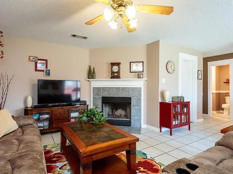 8721 Limestone Dr — Photo 24