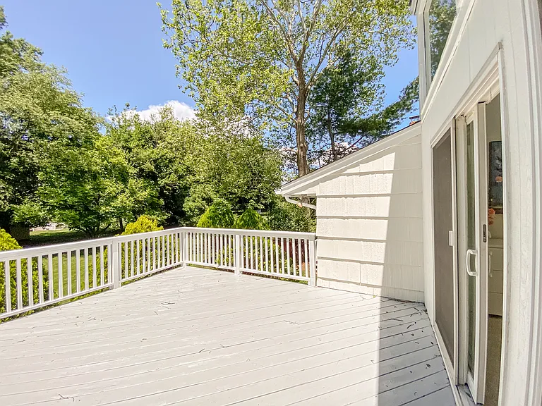 1 Herrick Dr — Photo 41